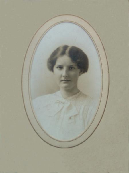 ABk18-Mary Delves 1895-1958 daughter of Edward and Mary Anne Delves.jpg - Mary Delves 1895-1958 daughter of Edward and Mary Anne Delves